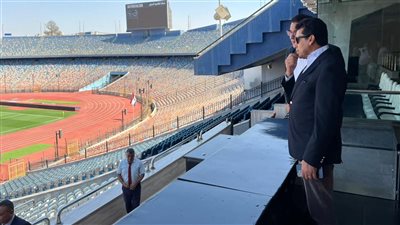 وزير الرياضة يتفقد ستاد القاهرة قبل استئناف مباريات الدوري.. ويشدد على جاهزيته