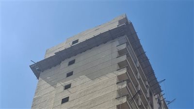 قرار مهم من لجنة المنشآت الآيلة للسقوط بشأن عقار المندرة المائل بالإسكندرية