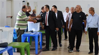 وكيل وزارة الشباب والرياضة بالقليوبية يتفقد انعقاد الجمعية العمومية الخاصة بنادي العبور الرياضي