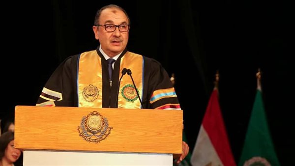 محمد شيمي وزير قطاع