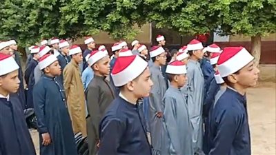 العمامة الحمراء والجبة والقفطان يزينون المعاهد الأزهرية في أول أيام العام الدراسي الجديد