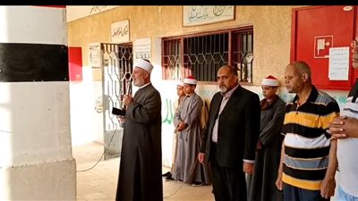 في اول يوم دراسي.. رئيس منطقة سوهاج الأزهرية يحث الطلاب على حب الوطن والجد والاجتهاد