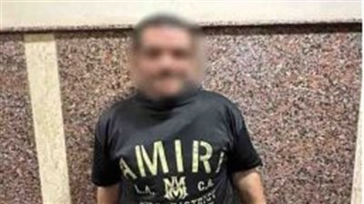 القبض على شاب ارتدى ملابس حريمي للتسول واستجداء المارة في الجيزة