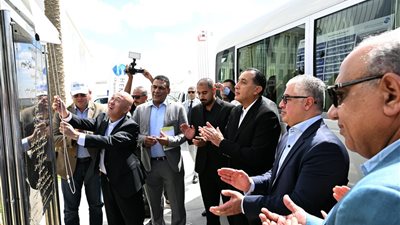 رئيس الوزراء يفتتح مصنع هنجشينج الصيني لتكنولوجيا المنسوجات باستثمارات 70 مليون دولار