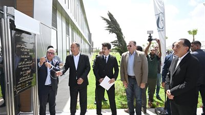 40 مليون دولار استثمارات.. رئيس الوزراء يفتتح مصنعا تركيا للملابس الجاهزة بمنطقة القنطرة غرب الصناعية