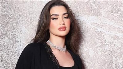 بملامح ذاهلة.. الصورة الأولى لـ روان بن حسين من داخل سجن دبي | ما القصة؟