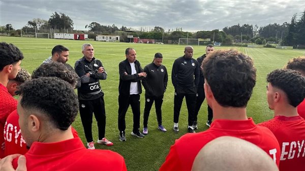 منتخب الشباب وجهازه