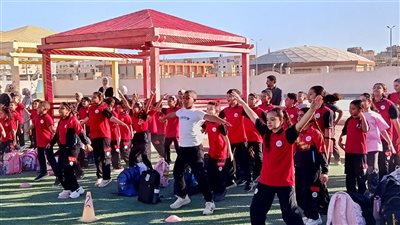 نائب محافظ البحر الأحمر تشهد طابور الصباح وتتفقد مدارس الغردقة في أول يوم دراسي| صور