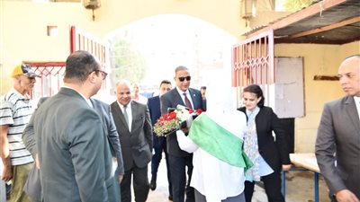 محافظ الفيوم يتابع انتظام العملية التعليمية بالمدارس مع بدء العام الدراسي الجديد