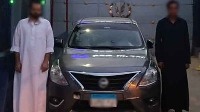 أحدهما ملثم.. ضبط شخصين حاولا استيقاف سيارة أخرى والاصطدام بها في الإسكندرية 