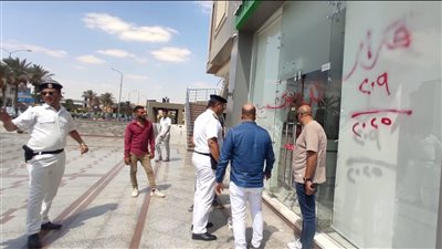 غلق وتشميع 18 محلًا مخالفًا في مول الخمائل بـ 6 أكتوبر