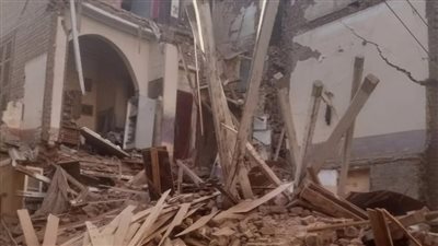 انهيار جزئي لمنزل قديم دون خسائر بشرية في سوهاج.. صور