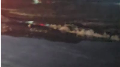 كسر ماسورة رئيسية يتسبب في تجمع مياه بطريق الواحات أمام دريم بارك