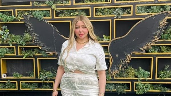 الراقصة بوسي