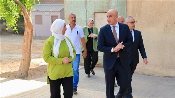 وزير التعليم من جولات