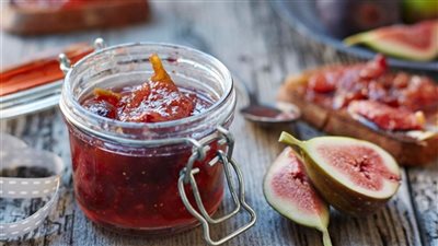 خطوات وطريقة عمل مربى التين بوصفة فاطمة أبو حاتي.. قدميها في لانش بوكس المدرسة