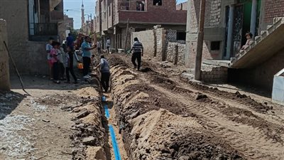 إحلال وتجديد شبكة مياه قرية إطواب في بني سويف بتكلفة مليون جنيه