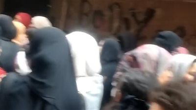 تعليم القليوبية تحقق في واقعة بيع مدرسة أحمد شوقي الزي المدرسي ببهتيم ومنعها دخول الطلاب غير المشترين 