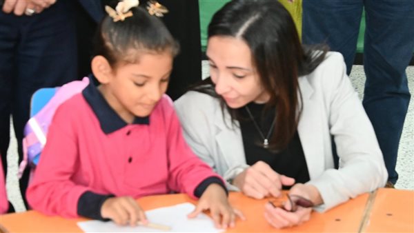 محافظ البحيرة تتفقد