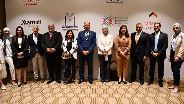  الدكتور السيد قنديل