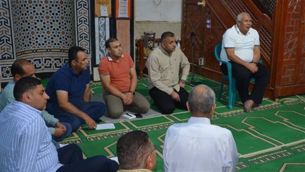 جانب من لقاء محافظ