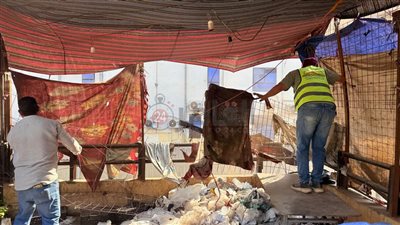 بعد جولة مفاجئة لمحافظ الجيزة.. إزالة خيام الإشغالات أعلى كُبريْ ناهيا والخشب وتمركز تام لمنع عودتها| خاص