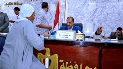 ذوو الإعاقة والأكشاك والتصالح.. أبرز ما تم تداوله في اللقاء الجماهيري بديوان عام محافظة سوهاج