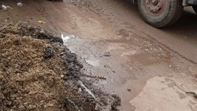 إصلاح عطل بخط مياه رئيسي بحاجر بني سليمان ومعالجة تسرب بشارع الروضة ببني سويف 