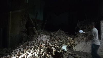 انتشال جثتين لشقيقتين إثر انهيار منزل من طابقين في قنا 