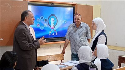 طالبة لوكيل تعليم أسيوط: لماذا لا يطبق نظام البكالوريا إجباريا.. والأخير: تحقيقا لمبدأ تكافؤ الفرص