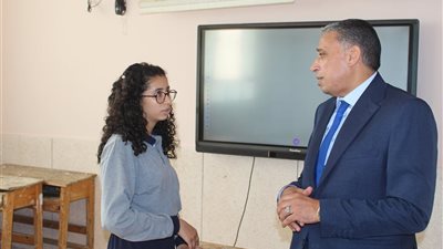 تعليم الجيزة توجه بتكليف الأخصائي الاجتماعي بمتابعة الطلاب المتأخرين دراسيًا ووضع خطط علاجية فردية لهم
