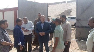 نائب محافظ الجيزة يتفقد محطة كهرباء ومشروعات رصف 120 شارعًا بالبدرشين | صور