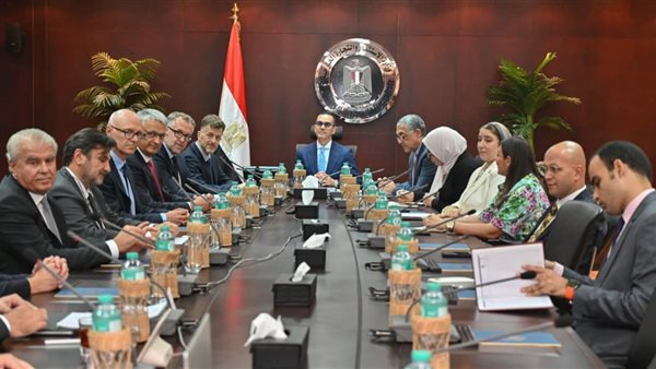 وزير الاستثمار خلال