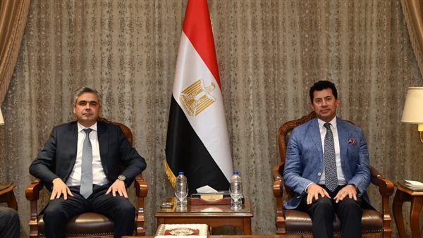 لقاء وزير الرياضة