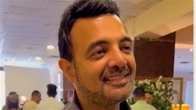 عمرو محمود ياسين: وصفي بإني مُنقِذ الدراما مبالغة.. وفيلم محمود ابني إن شاء الله يطلع للنور قريبًا