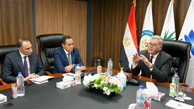 في زيارة مفاجئة.. وزير البترول يتابع تطور إنتاج حقول الفرعونية ببورسعيد