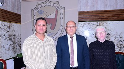 انتهت الحكاية| يوسف خلف معيد جامعة سوهاج.. رحلة كفاح توجت بالنجاح