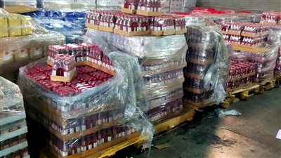 ضبط 19 ألف برطمان مربى بدون فواتير داخل أحد المخازن بالخانكة