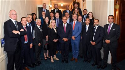 وزير الخارجية يدعو الشركات الأمريكية إلى توسيع استثماراتها في مصر 