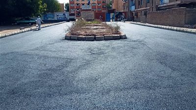 محافظ أسوان يتابع أعمال إنهاء مشروع تطوير طريق كيما- السماد بتكلفة 155 مليون جنيه