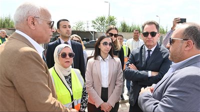 محافظ البحيرة وسفير فرنسا يتفقدان محطة معالجة الصرف الصحي بدمنهور