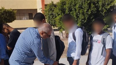 بعد تعدي طالب على زميله.. بدء حملات التفتيش لمنع دخول الأسلحة البيضاء مدارس المنوفية 