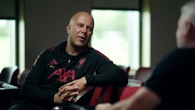 سلوت: الفوز بدوري الأبطال مع ليفربول أفضل من البريميرليج