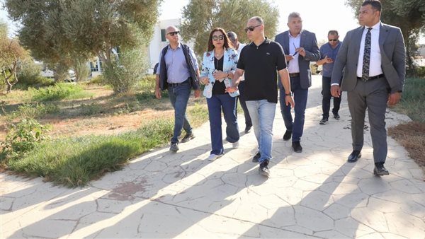 جانب من جولة الوزيرة