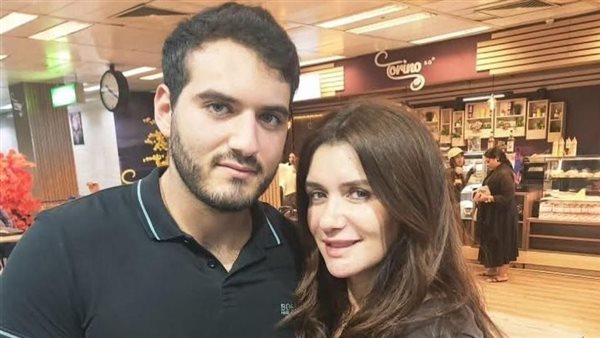 غادة عادل ونجلها