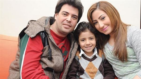 بوسي ونجلها وطليقها