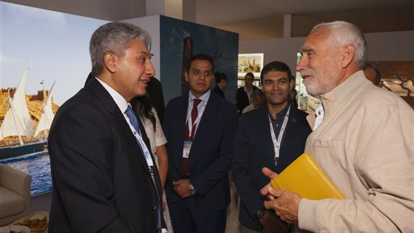 وزير السياحة يفتتح
