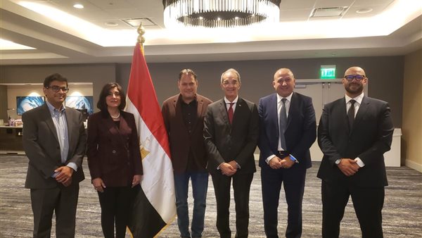 وزير الاتصالات