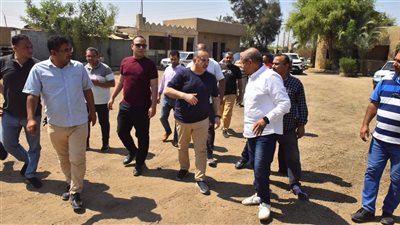 محافظ أسيوط يتفقد وحدة الرصف ويشدد على رفع كفاءة المعدات وتعظيم الاستفادة من الإمكانات