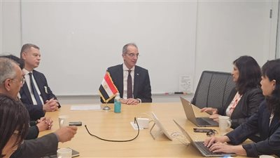 وزير الاتصالات يبحث مع شركات أمريكية توسيع التعاون في تصميم الإلكترونيات والذكاء الاصطناعي